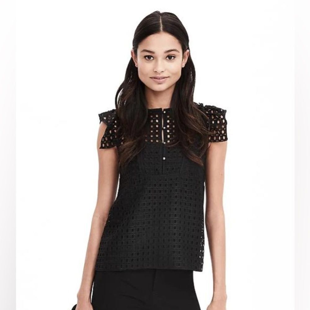 Banana Republic Black Geo Lace Ruffle Women's Top Size X-Small
